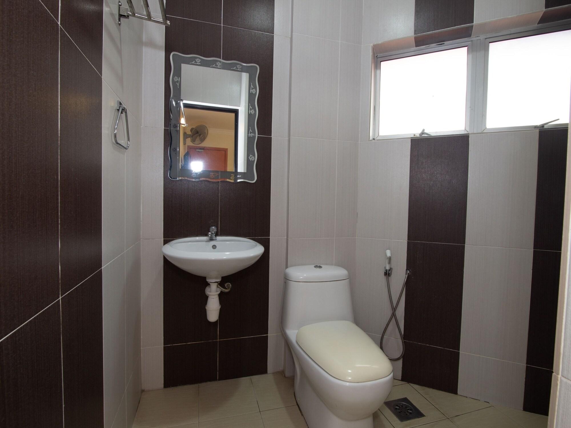 Oyo 424 Kk Inn Hotel Ampang  Exterior photo